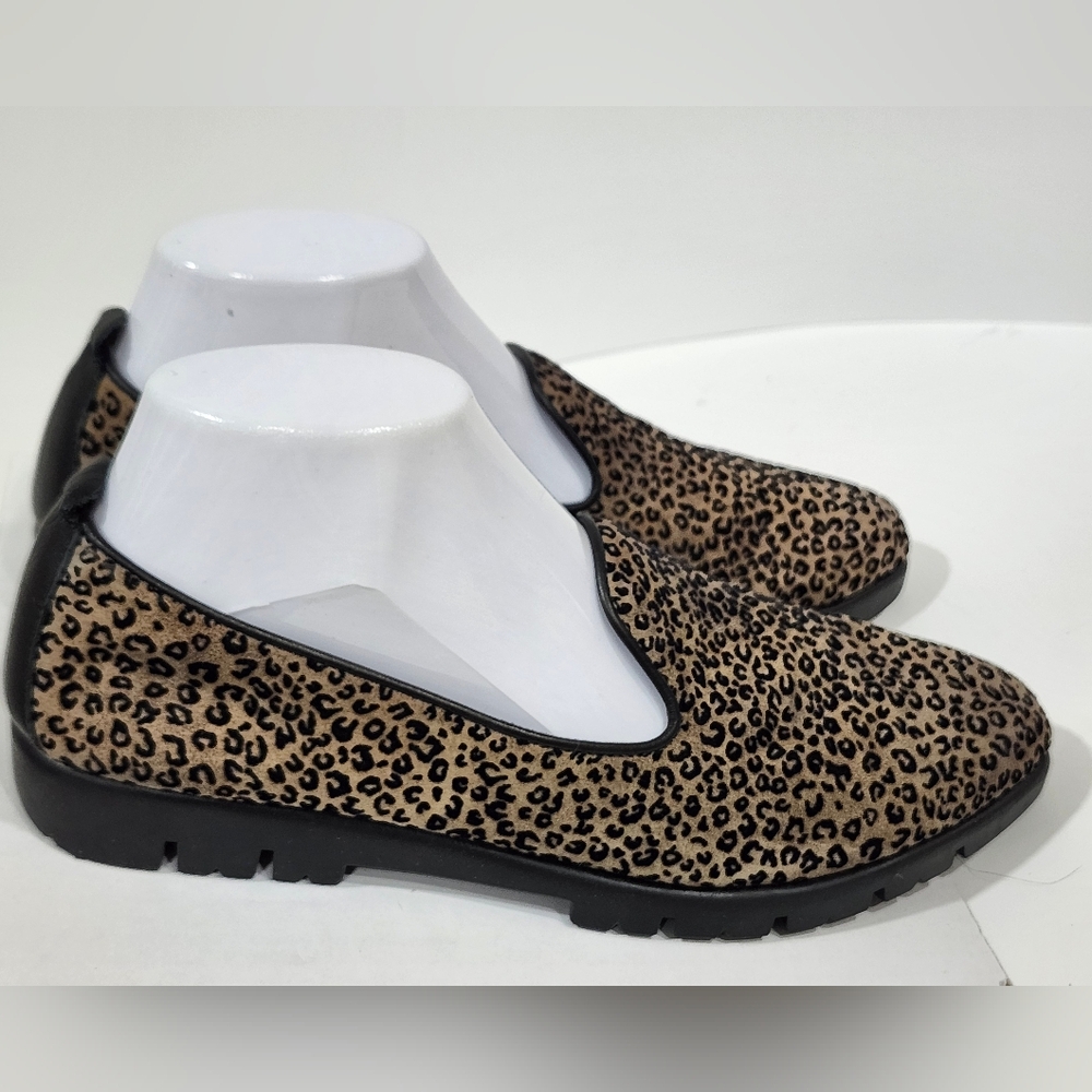 THE FLEXX Smokin Hot Plush Leopard Print Loafers NWOT Size 8.5